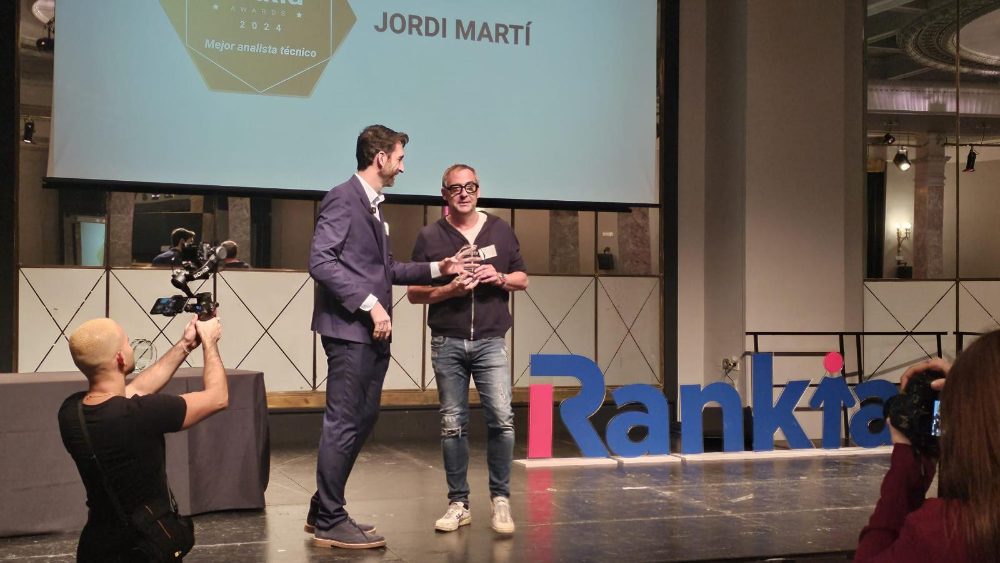Jordi Martí recibe el premio Rankia Awards 2024 al Mejor Analista Técnico